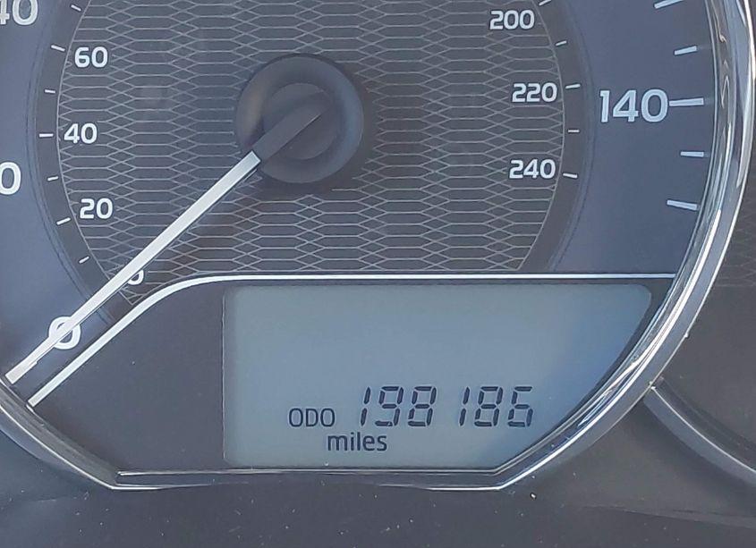 Photo 15 of 2015 Toyota Corolla LE (VIN 5YFBURHE3FP204646)