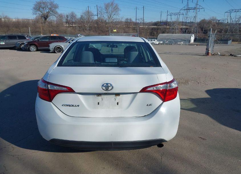 Photo 16 of 2015 Toyota Corolla LE (VIN 5YFBURHE3FP204646)