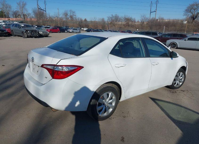 Photo 4 of 2015 Toyota Corolla LE (VIN 5YFBURHE3FP204646)