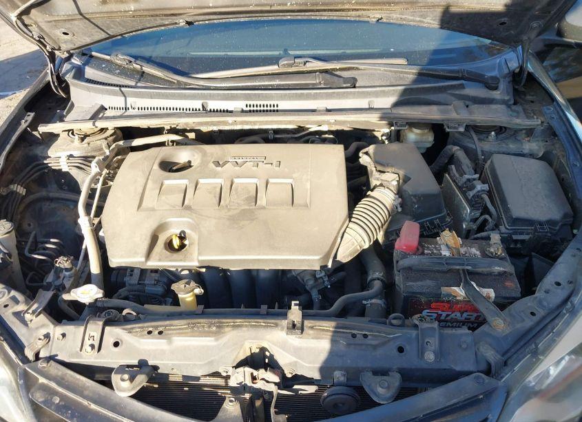 Photo 10 of 2015 Toyota Corolla LE (VIN 5YFBURHE3FP210088)