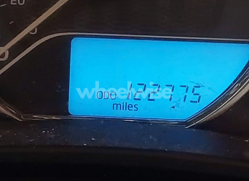 Photo 15 of 2015 Toyota Corolla LE (VIN 5YFBURHE3FP212049)