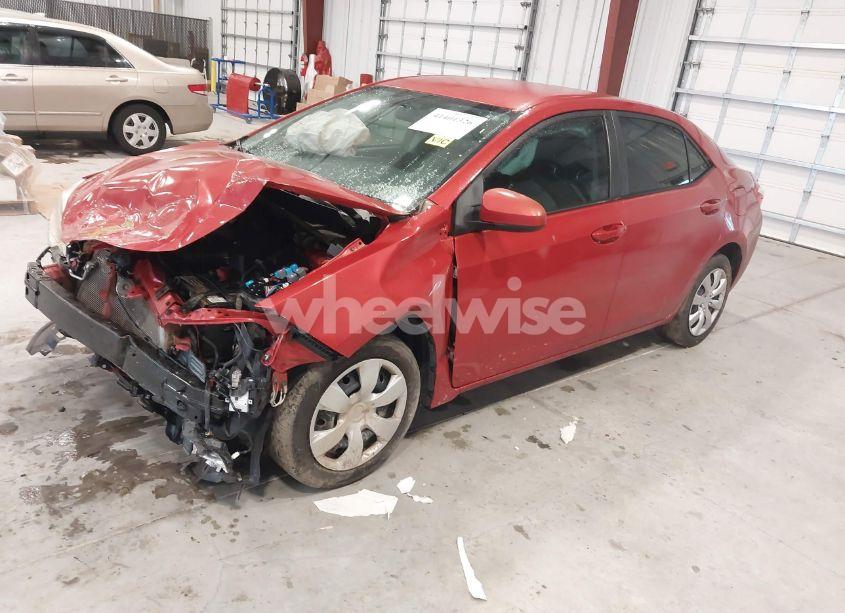 Photo 2 of 2015 Toyota Corolla LE (VIN 5YFBURHE3FP212049)