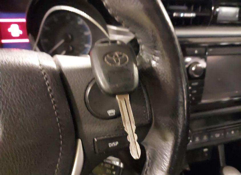 Photo 11 of 2015 Toyota Corolla S (VIN 5YFBURHE3FP218580)