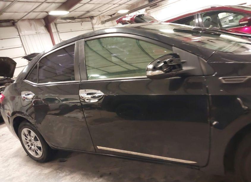Photo 14 of 2015 Toyota Corolla S (VIN 5YFBURHE3FP218580)