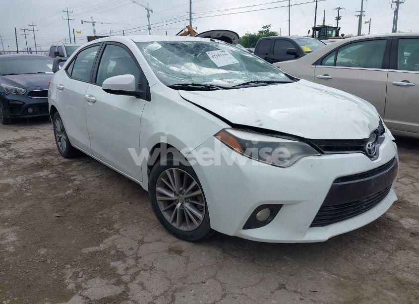 2015 Toyota Corolla LE PLUS (VIN 5YFBURHE3FP222841) main photo