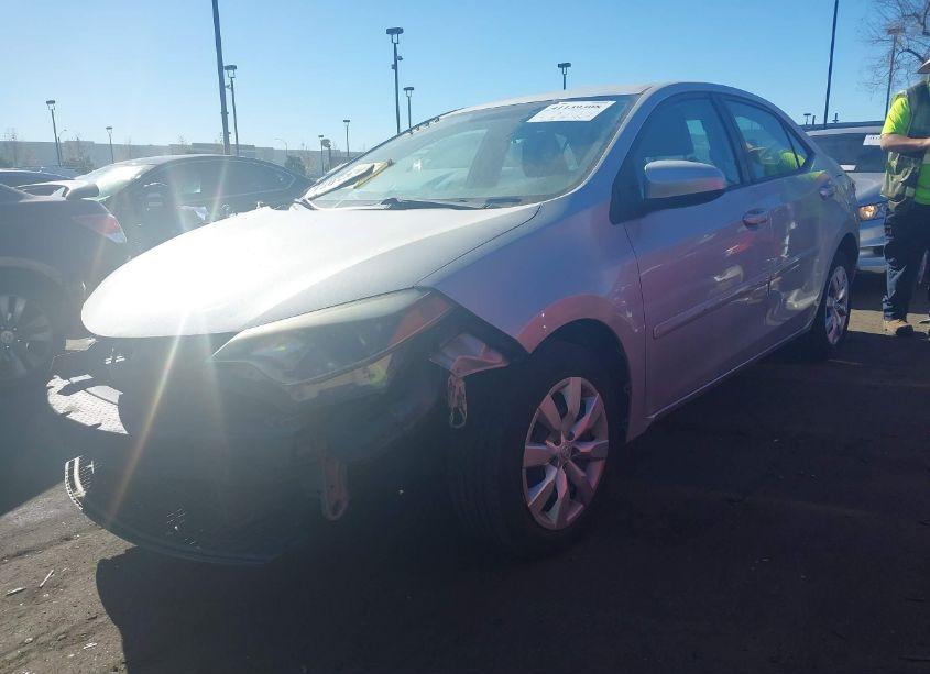 Photo 2 of 2015 Toyota Corolla LE (VIN 5YFBURHE3FP232303)