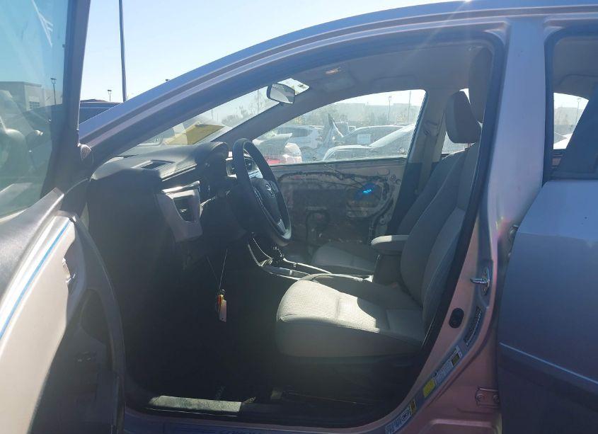 Photo 5 of 2015 Toyota Corolla LE (VIN 5YFBURHE3FP232303)