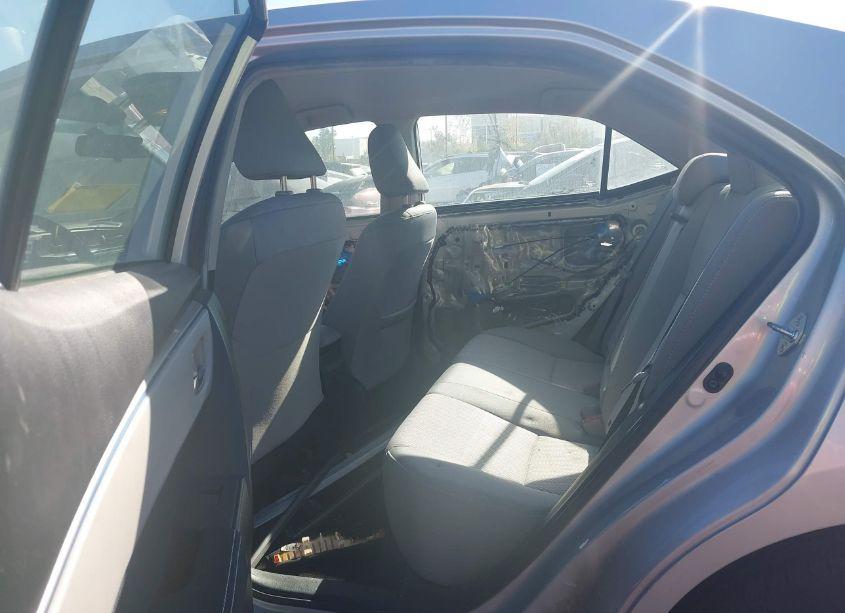 Photo 8 of 2015 Toyota Corolla LE (VIN 5YFBURHE3FP232303)