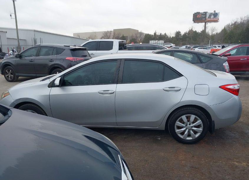 Photo 14 of 2015 Toyota Corolla LE (VIN 5YFBURHE3FP258240)