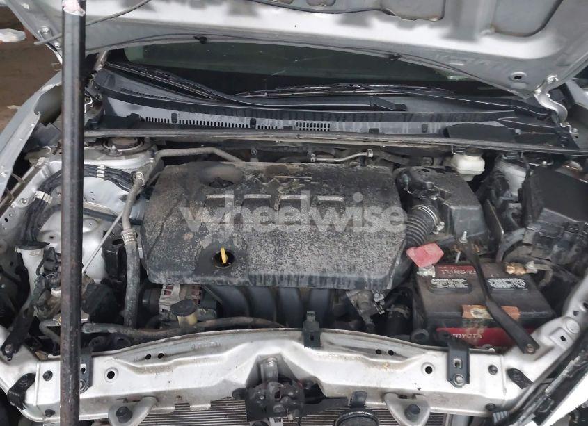 Photo 10 of 2015 Toyota Corolla S (VIN 5YFBURHE3FP269481)