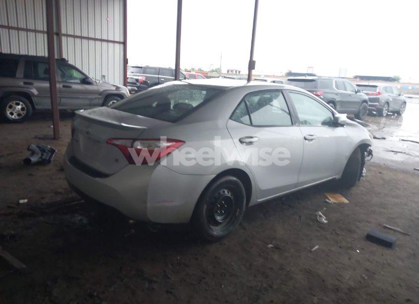 Photo 4 of 2015 Toyota Corolla S (VIN 5YFBURHE3FP269481)