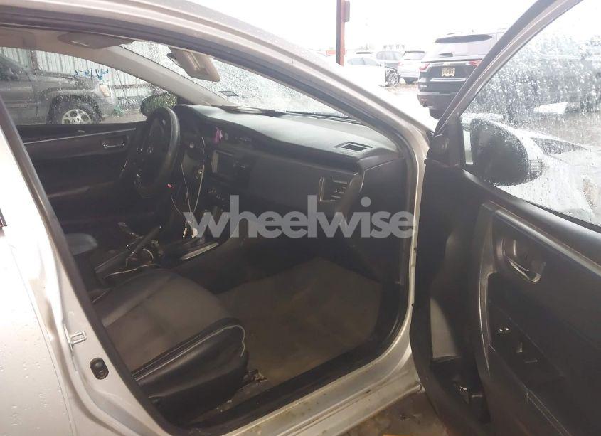 Photo 5 of 2015 Toyota Corolla S (VIN 5YFBURHE3FP269481)