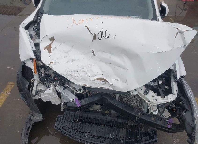 Photo 10 of 2015 Toyota Corolla LE (VIN 5YFBURHE3FP298608)