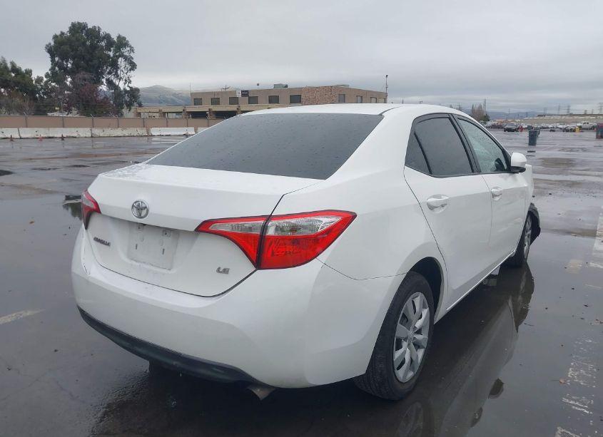 Photo 4 of 2015 Toyota Corolla LE (VIN 5YFBURHE3FP298608)