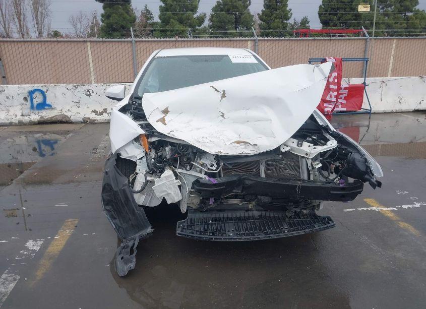 Photo 6 of 2015 Toyota Corolla LE (VIN 5YFBURHE3FP298608)