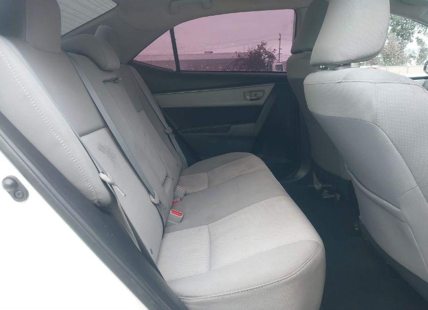 Photo 8 of 2015 Toyota Corolla LE (VIN 5YFBURHE3FP298608)