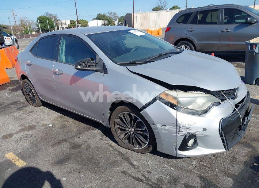 2015 Toyota Corolla S PLUS (VIN 5YFBURHE3FP308831) main photo