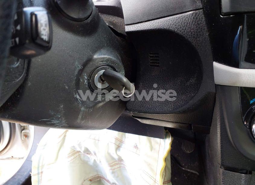 Photo 11 of 2015 Toyota Corolla LE (VIN 5YFBURHE3FP314547)