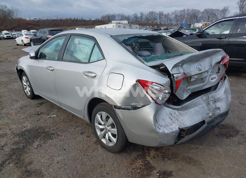 Photo 3 of 2015 Toyota Corolla LE (VIN 5YFBURHE3FP314547)