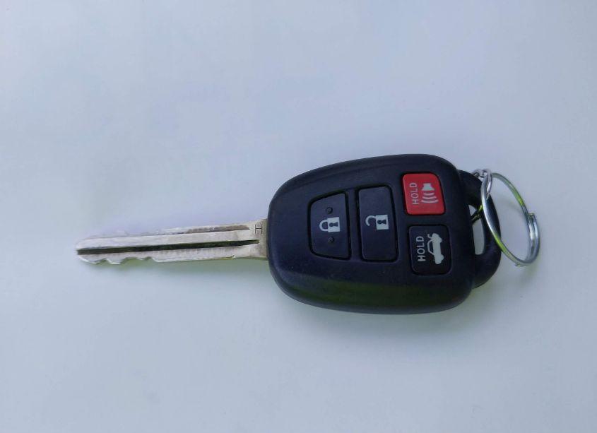 Photo 11 of 2015 Toyota Corolla LE (VIN 5YFBURHE3FP341280)