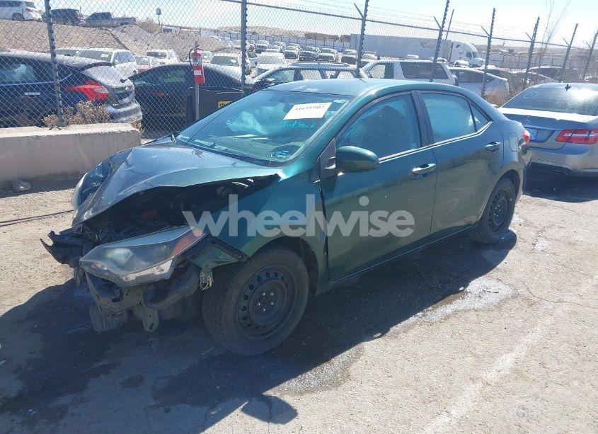 Photo 2 of 2015 Toyota Corolla LE (VIN 5YFBURHE3FP353235)