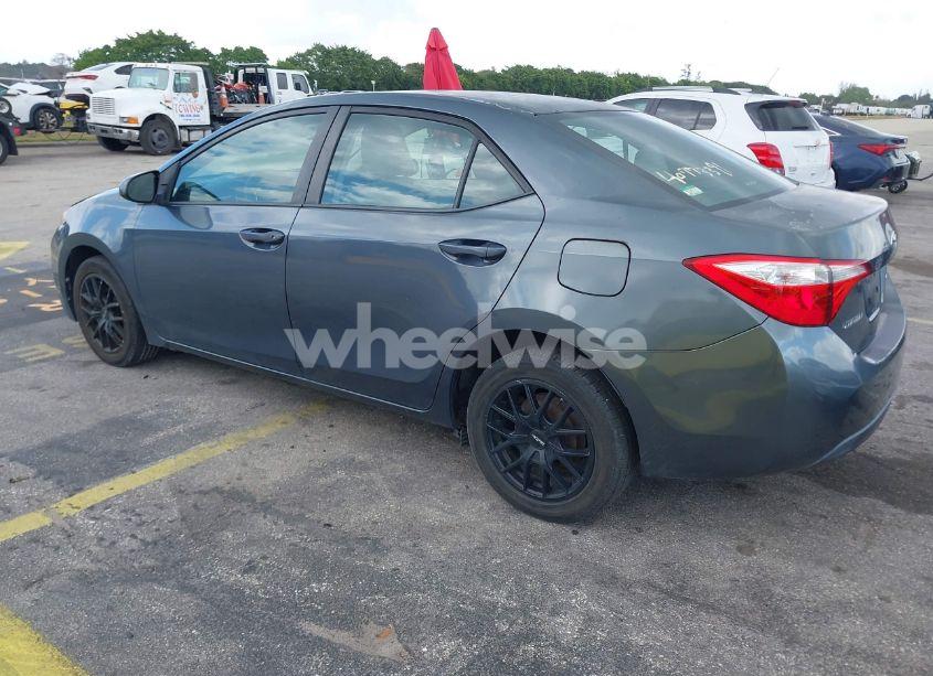 Photo 3 of 2016 Toyota Corolla LE (VIN 5YFBURHE3GP370019)