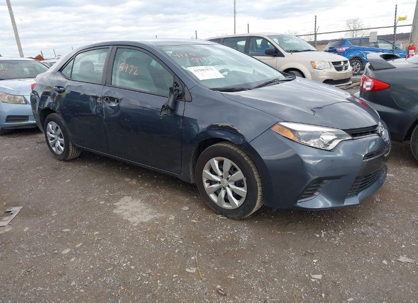 2016 Toyota Corolla LE (VIN 5YFBURHE3GP406985) main photo