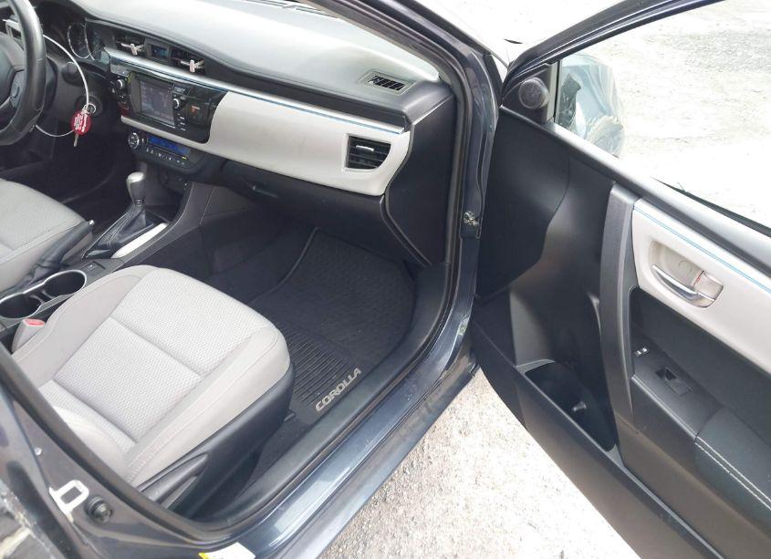 Photo 5 of 2016 Toyota Corolla LE (VIN 5YFBURHE3GP406985)