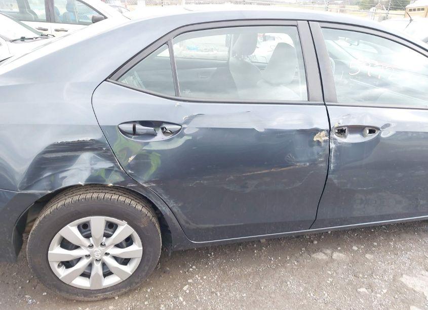 Photo 6 of 2016 Toyota Corolla LE (VIN 5YFBURHE3GP406985)