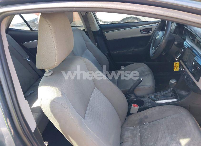 Photo 5 of 2016 Toyota Corolla LE (VIN 5YFBURHE3GP438254)