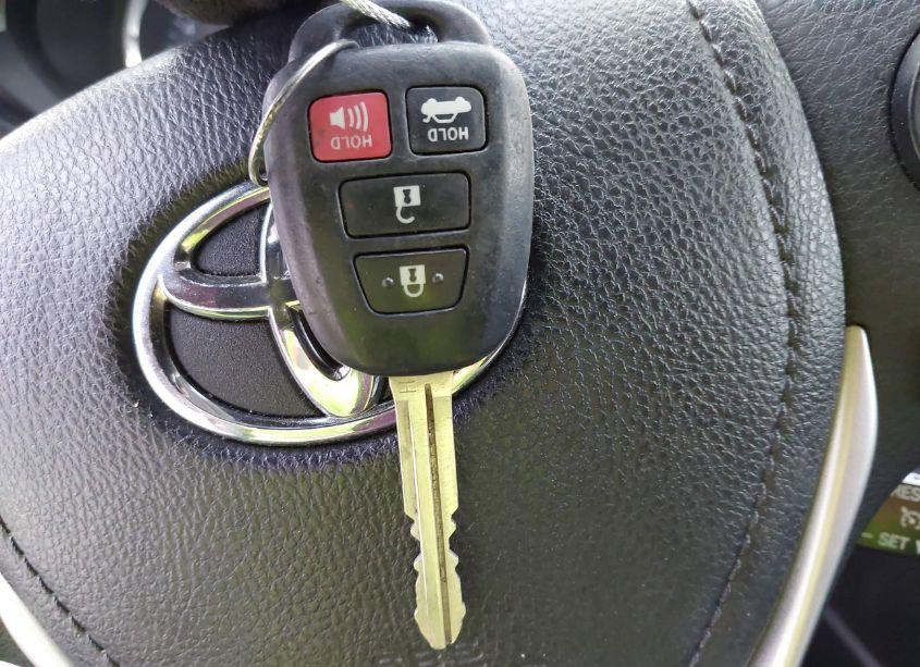 Photo 11 of 2016 Toyota Corolla LE PLUS (VIN 5YFBURHE3GP449724)