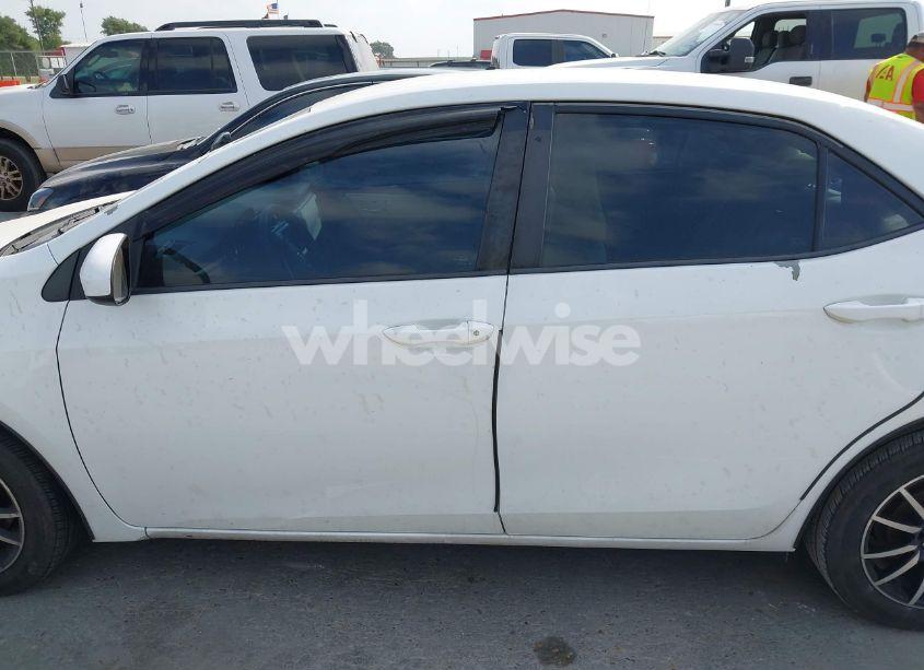 Photo 14 of 2016 Toyota Corolla LE (VIN 5YFBURHE3GP473666)