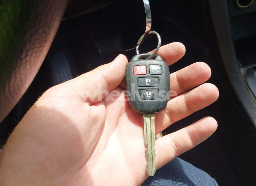 Photo 11 of 2016 Toyota Corolla LE (VIN 5YFBURHE3GP511655)