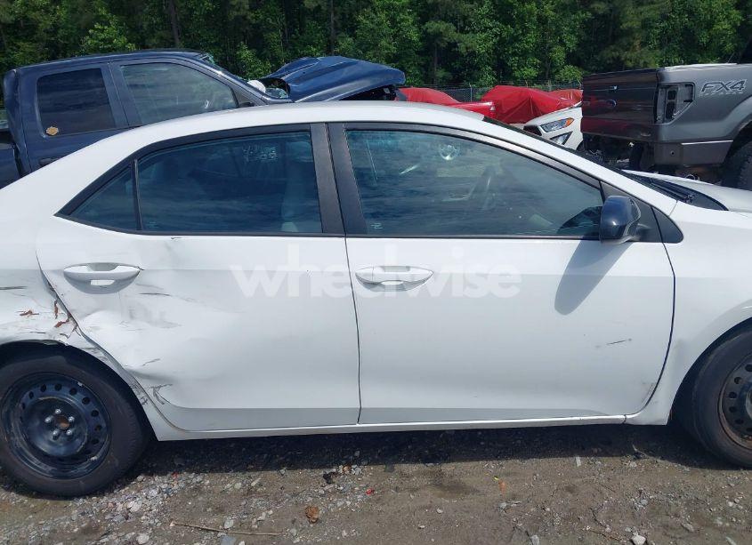 Photo 13 of 2016 Toyota Corolla LE (VIN 5YFBURHE3GP511655)