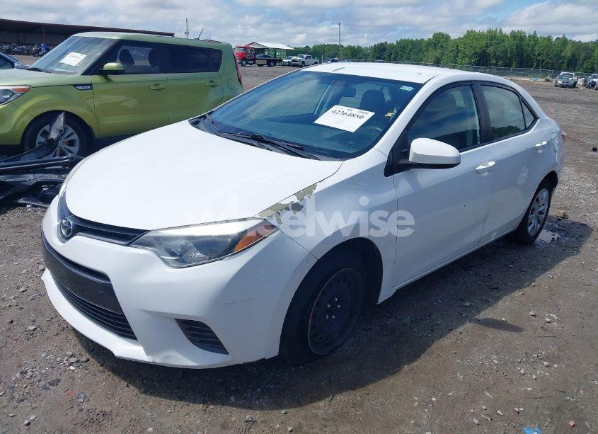 Photo 2 of 2016 Toyota Corolla LE (VIN 5YFBURHE3GP511655)