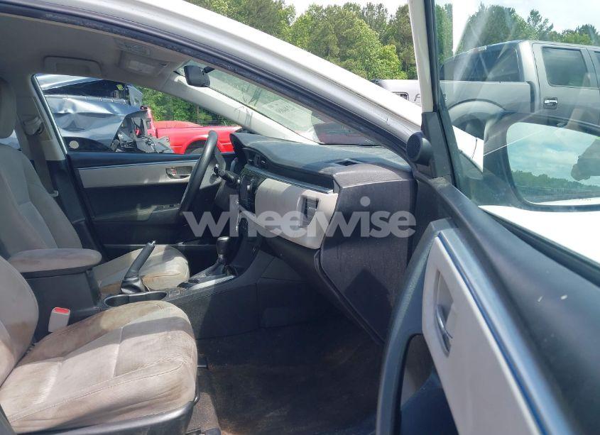 Photo 5 of 2016 Toyota Corolla LE (VIN 5YFBURHE3GP511655)