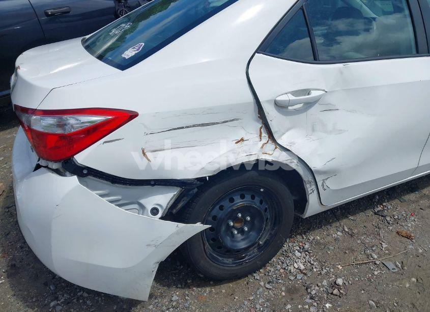 Photo 6 of 2016 Toyota Corolla LE (VIN 5YFBURHE3GP511655)