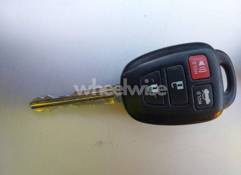 Photo 11 of 2016 Toyota Corolla LE (VIN 5YFBURHE3GP527953)