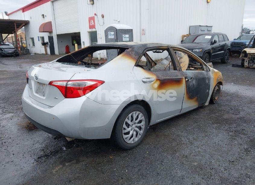 Photo 4 of 2016 Toyota Corolla LE (VIN 5YFBURHE3GP527953)