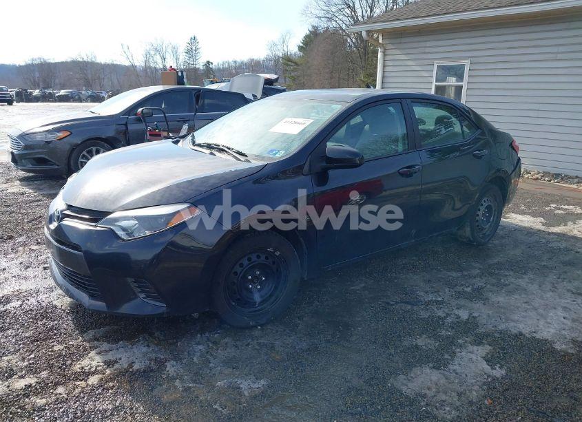 Photo 2 of 2016 Toyota Corolla LE (VIN 5YFBURHE3GP530478)