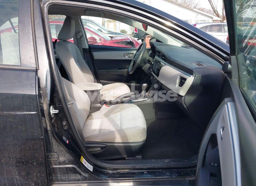 Photo 5 of 2016 Toyota Corolla LE (VIN 5YFBURHE3GP530478)