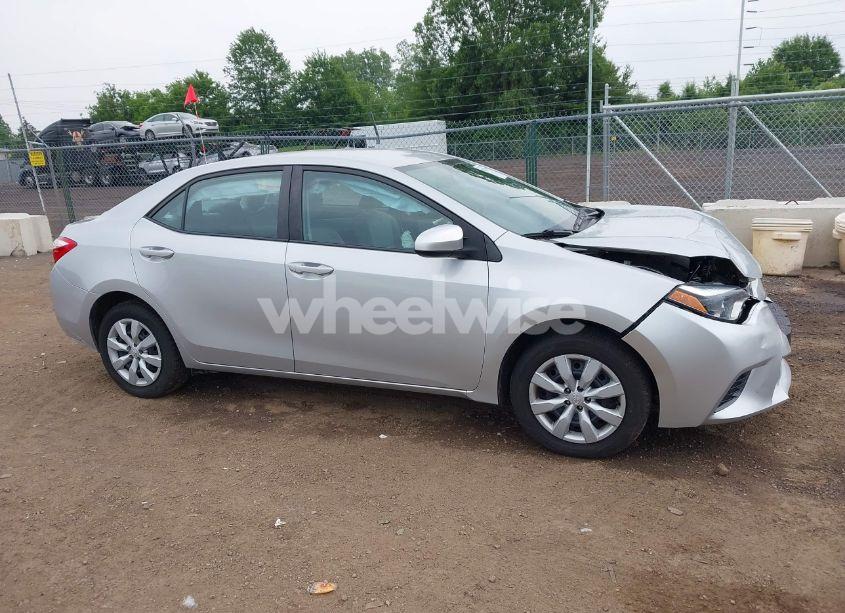 Photo 13 of 2016 Toyota Corolla LE (VIN 5YFBURHE3GP536765)