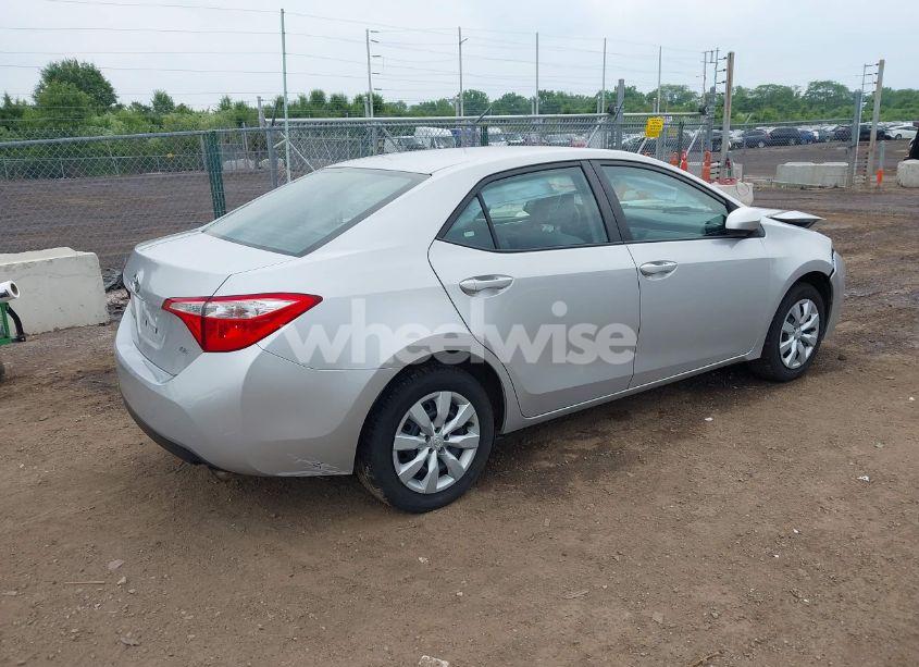 Photo 4 of 2016 Toyota Corolla LE (VIN 5YFBURHE3GP536765)