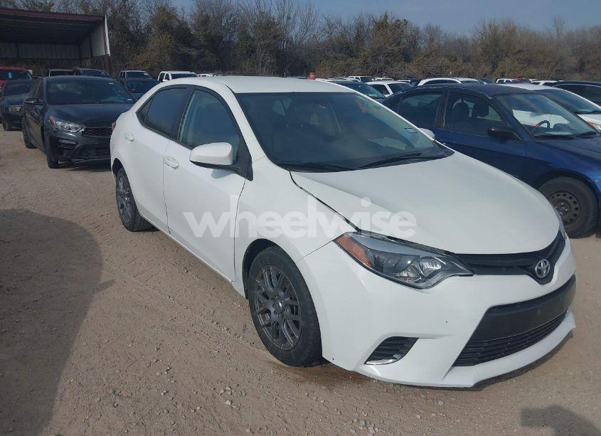 2016 Toyota Corolla LE (VIN 5YFBURHE3GP554716) main photo