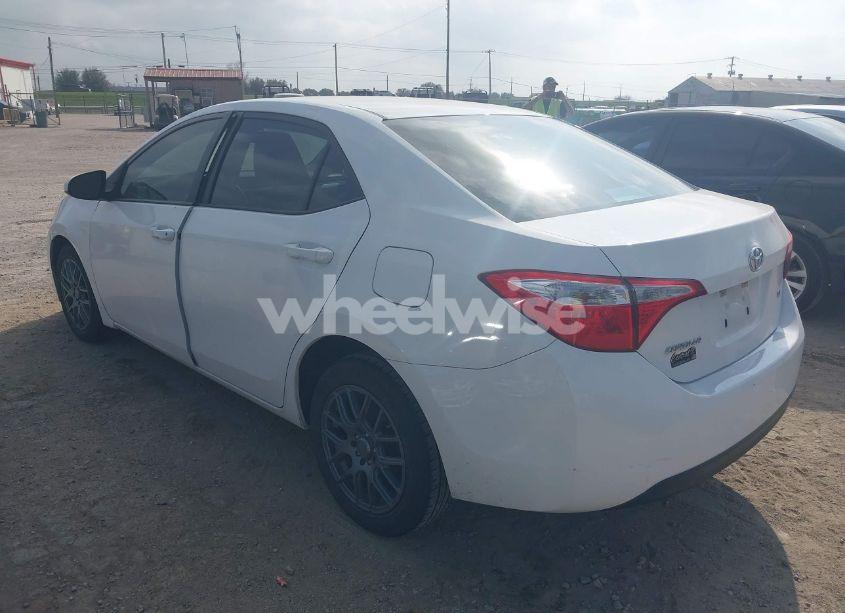 Photo 3 of 2016 Toyota Corolla LE (VIN 5YFBURHE3GP554716)