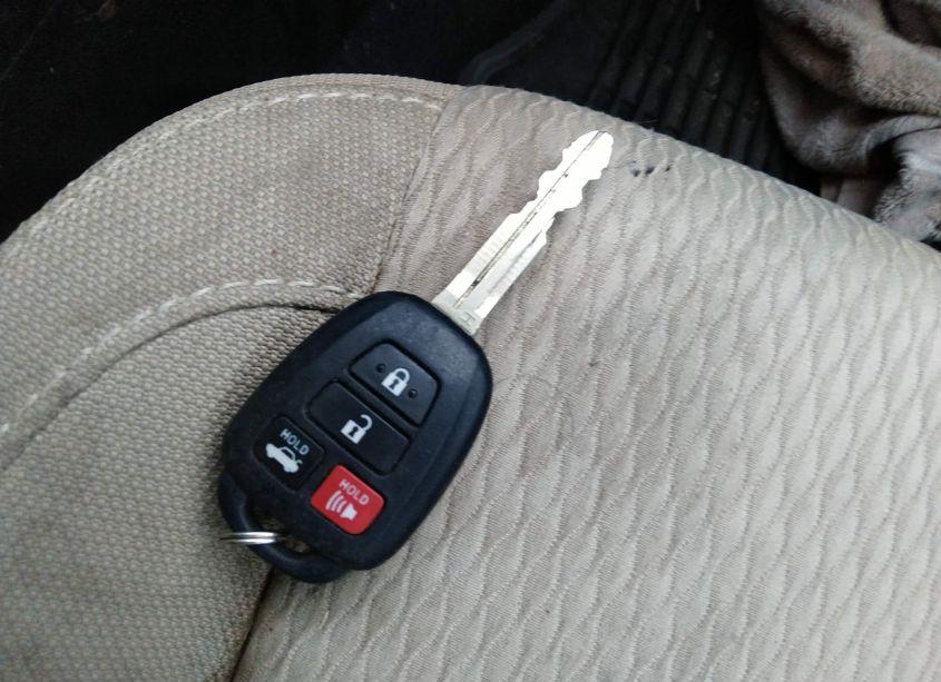 Photo 11 of 2016 Toyota Corolla LE PLUS (VIN 5YFBURHE3GP556062)