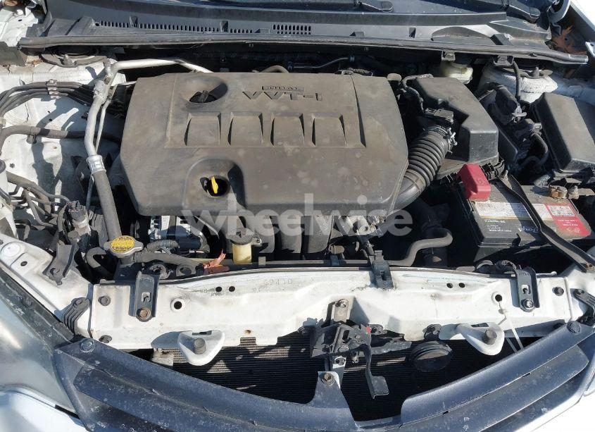 Photo 10 of 2016 Toyota Corolla LE (VIN 5YFBURHE3GP564839)