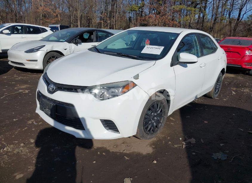 Photo 2 of 2016 Toyota Corolla LE (VIN 5YFBURHE3GP564839)