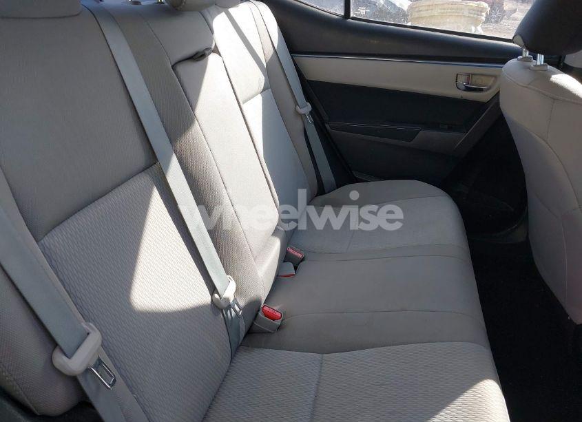 Photo 8 of 2016 Toyota Corolla LE (VIN 5YFBURHE3GP564839)