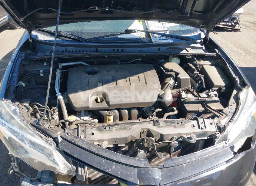 Photo 10 of 2017 Toyota Corolla L/LE/XLE/SE/XSE (VIN 5YFBURHE3HP569587)